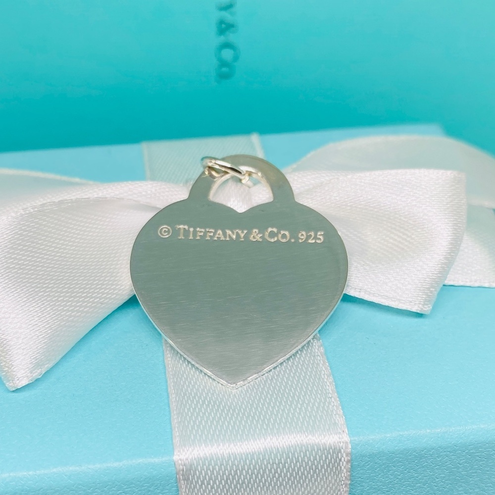 Tiffany & Co. Large Return to Tiffany Heart Charm Sterling Silver NWT - Picture 3 of 6